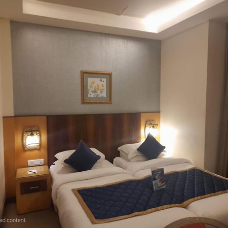Hotel Silicrest Bangalore Esterno foto